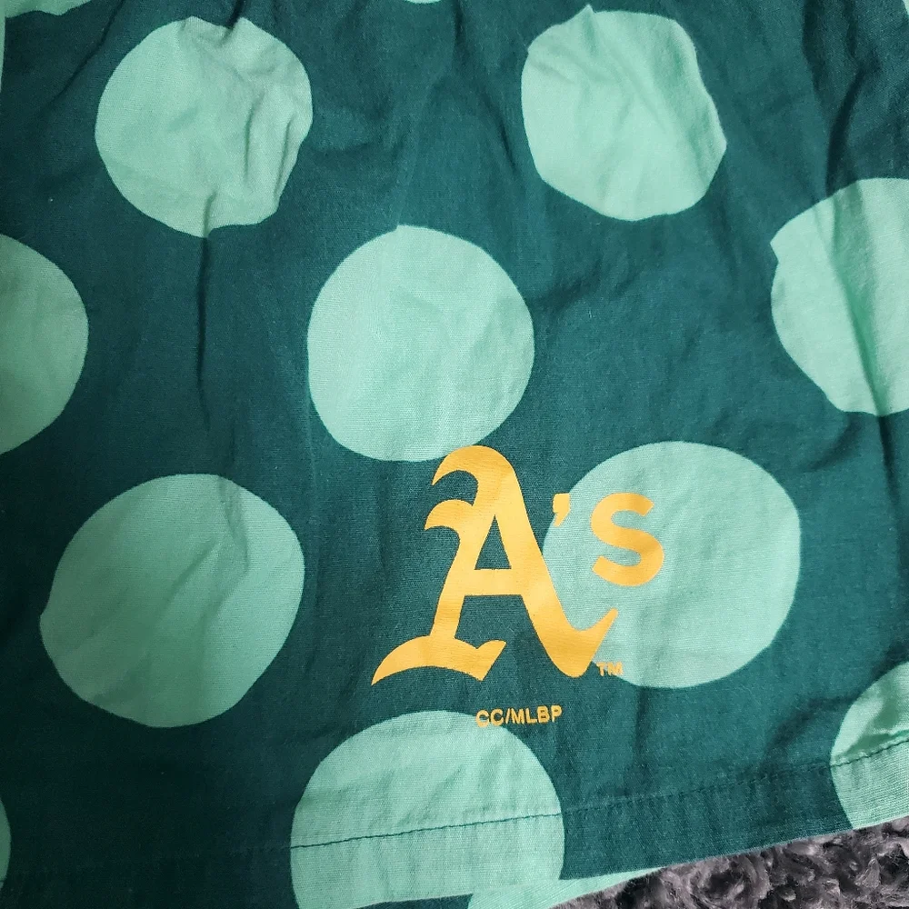 MLB Athletics Oakland Baseball Green Polka Dot Womans Pajama Shorts Small Great - Picture 2 of 5